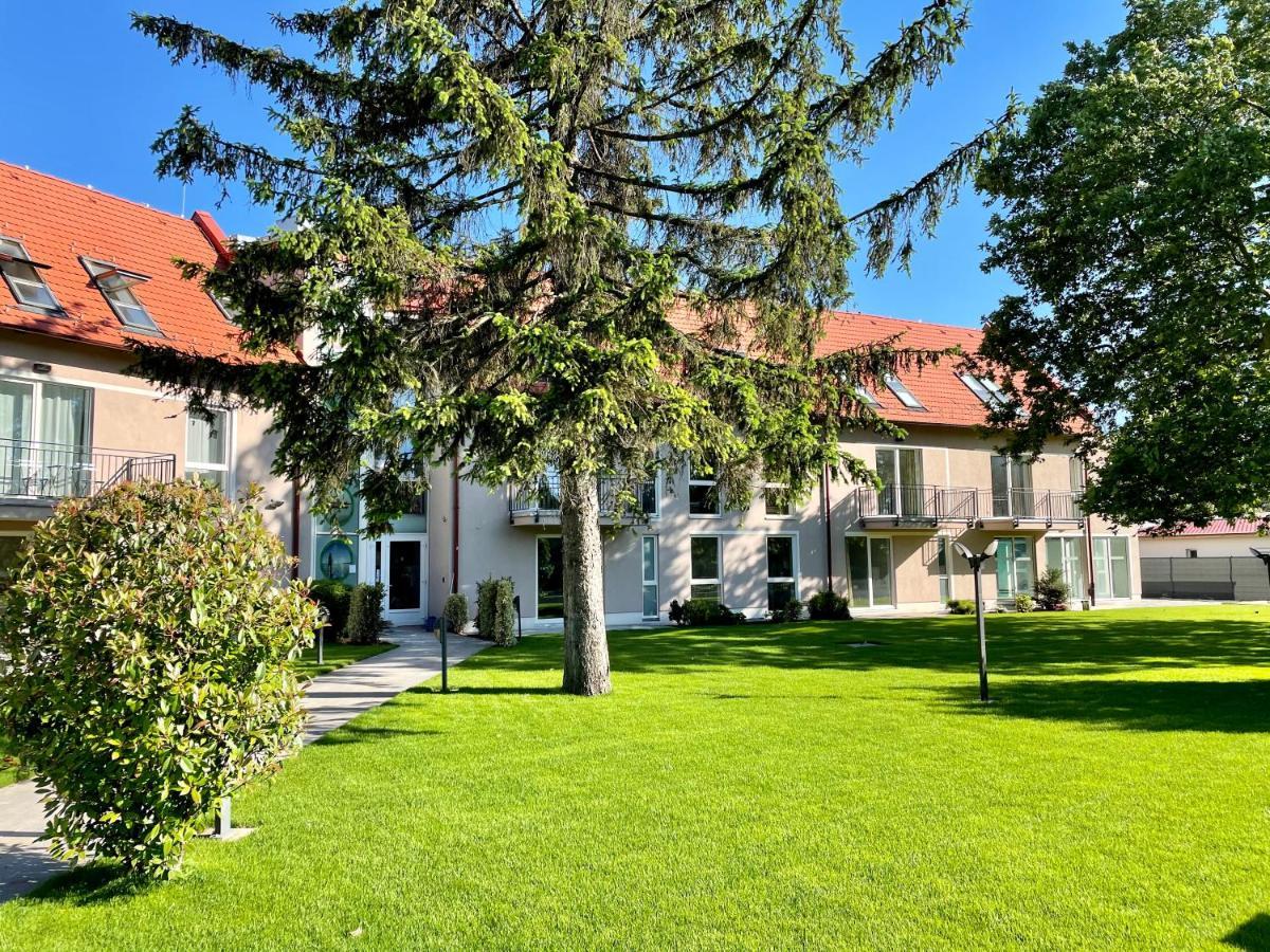 Fresh Garden Apartments Siofok Exterior photo